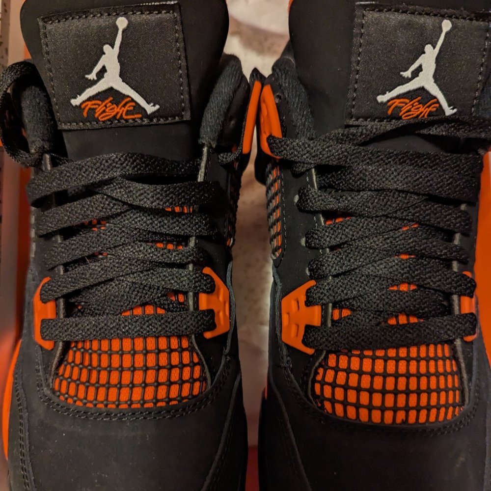 Youth Jordan's 4 Red Thunder 6.5